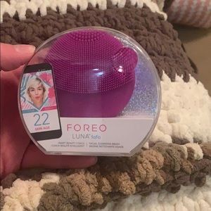 New, sealed, never opened Foreo Luna Fofo tool